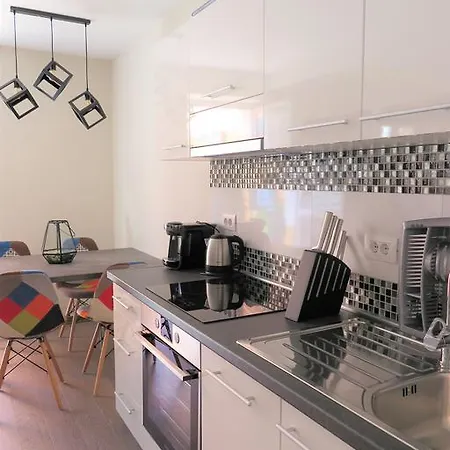 Design Maxim & Luna Apartment