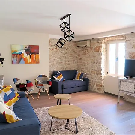 Design Maxim & Luna Apartment *