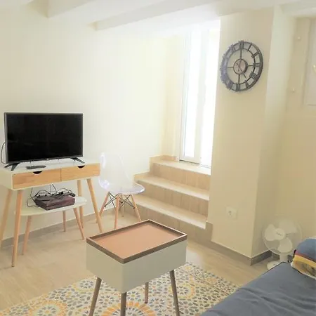 Design Maxim & Luna Apartment *